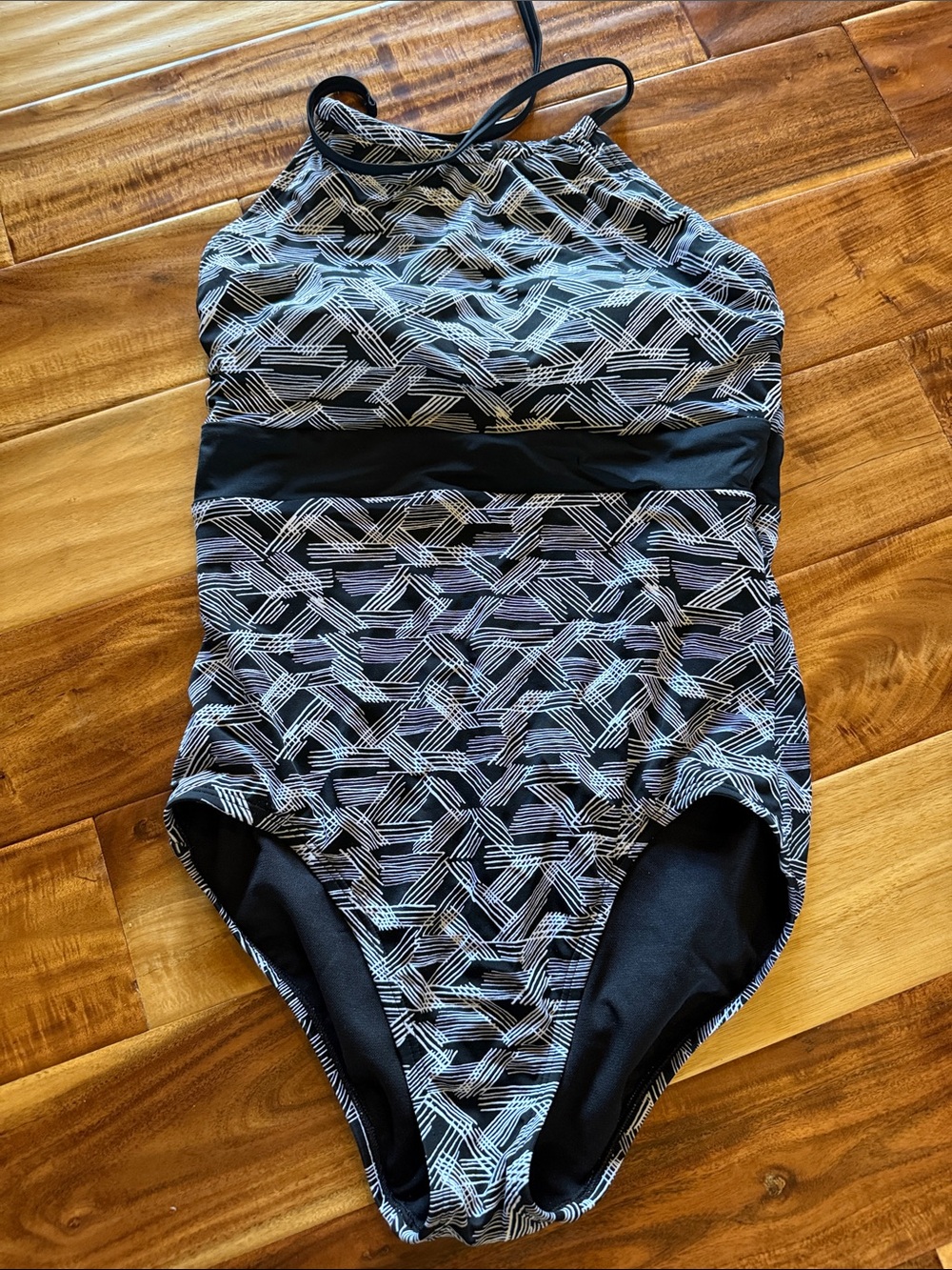 Time and Tru Halter Black & White Geometric High-Neck One-Piece Swimsuit Large
